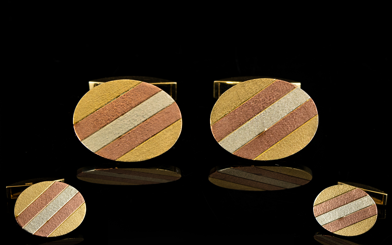 Gentleman's Nice Quality 3 Tone 9ct Gold Pair of Cufflinks from the 1970s.