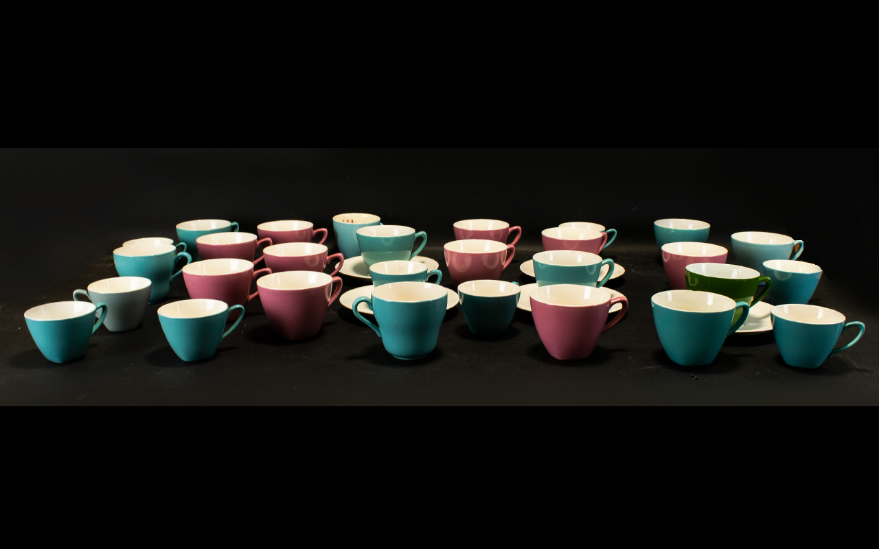 Midwinter Box of Turquoise & Pink Cups 40 pieces in total.