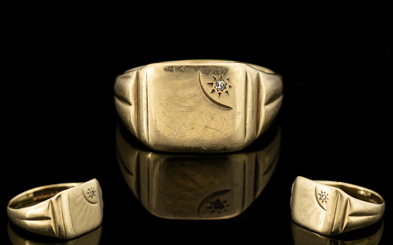 Gents 9ct Gold Diamond Set Signet Ring, Starburst Design. Fully Hallmarked for 9ct.