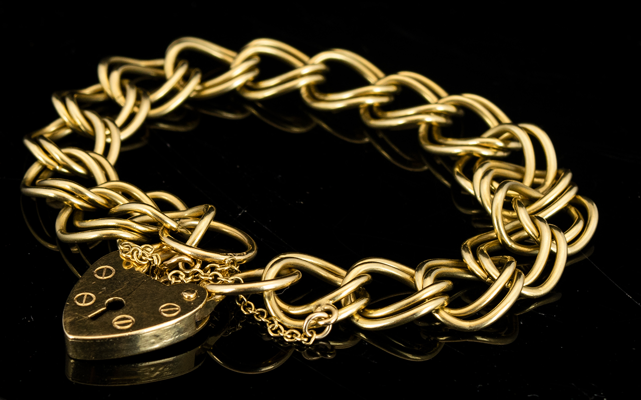 Ladies Attractive 9ct Gold Double Link Bracelet With Heart-Shaped Padlock. - Image 2 of 2