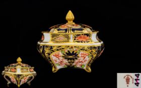 Royal Crown Derby Antique Period Attractive Old Imari Shaped 22ct Single Gold Band Lidded Small