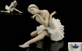 Lladro Porcelain Ballerina Figure 'Death of a Swan', model no 4855. Design Vicente Martinez.