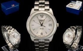 Gents Tissot Quartz Wristwatch Silvered dial, baton numerals with date aperture, bracelet strap.