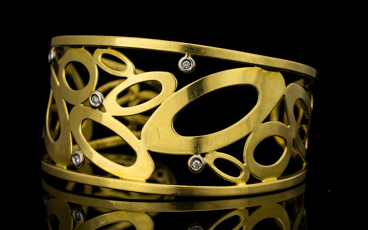 18ct Gold And Diamond Set Italian Designer Cuff Of Abstract Design set with six collet set diamonds - Image 2 of 3