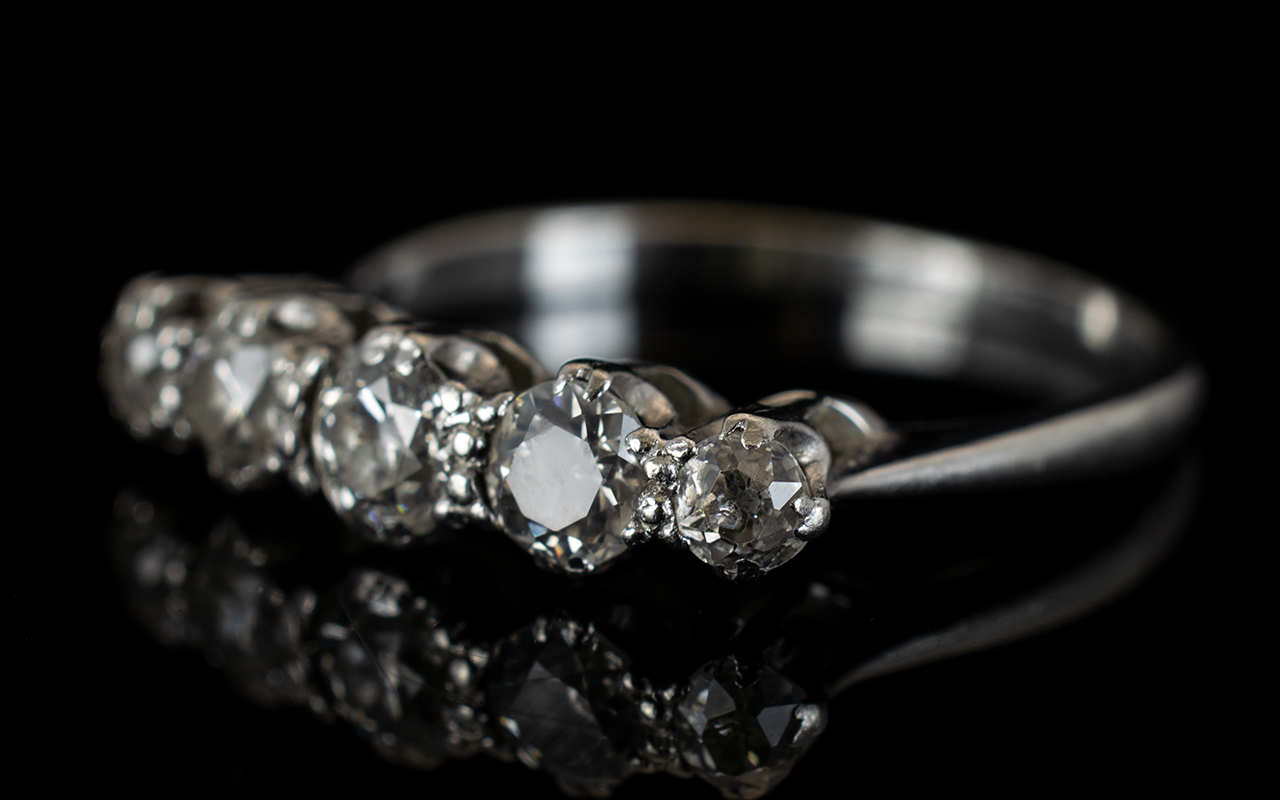 18ct White Gold 5 Stone Diamond Ring. Th - Image 2 of 2