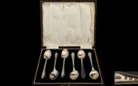 Art Deco Period Boxed Set of Six Silver Teaspoons. Hallmark Birmingham 1931, Maker D & F.