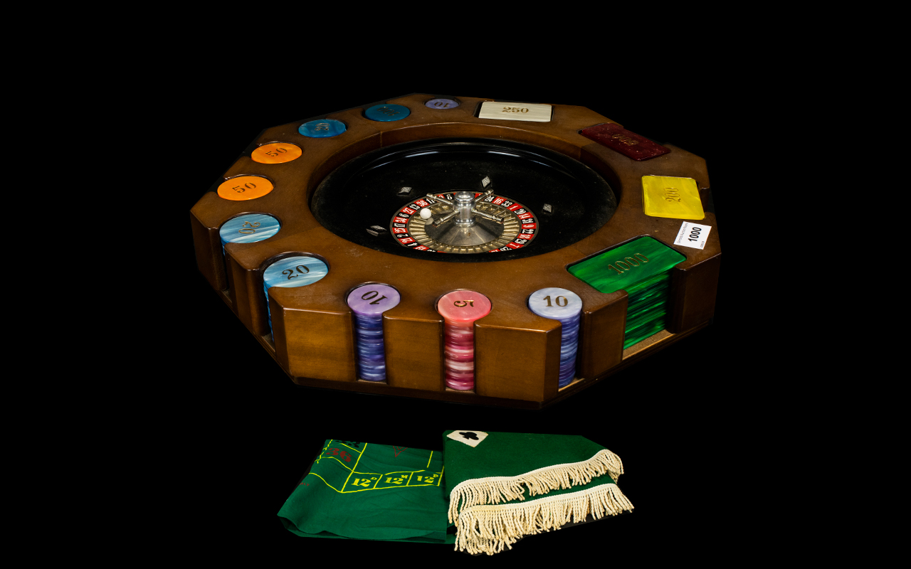 Gaming Interest Italian Table Top Roulette Wheel Finished in faux wood grain with apertures for - Bild 2 aus 2