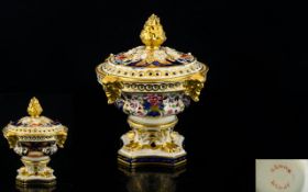 Bloor Derby Fine Quality Imari Pattern Lidded Sauce Tureen on an Octagonal Shaped Base - with face