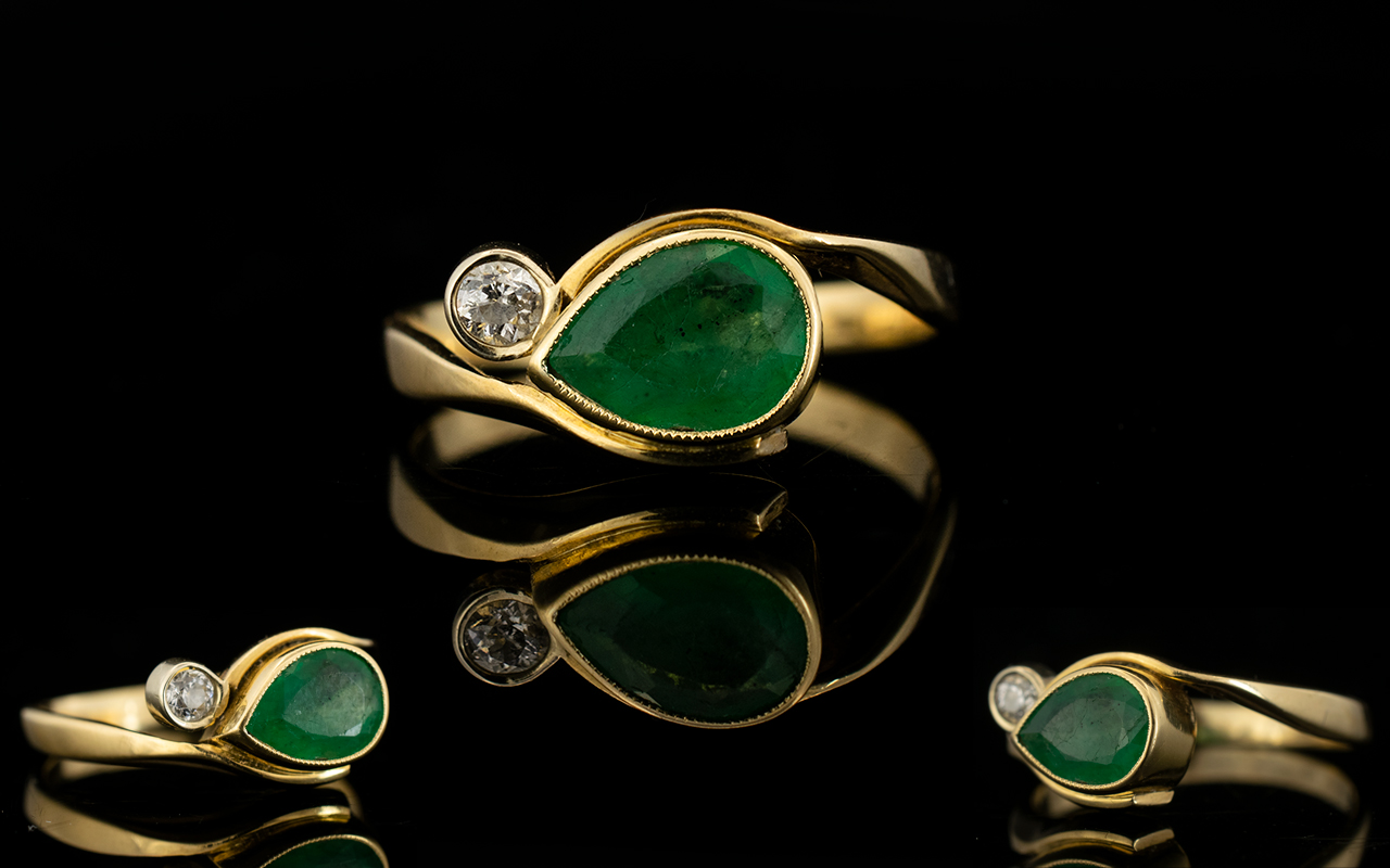 Antique Period 18ct Gold Snake Eye Emerald And Diamond Dress Ring The whole of attractive form,