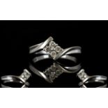 9ct White Gold Diamond Ring Set with fou