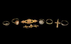 A Collection Of 9ct Gold Jewellery Eight pieces in total to include floral bar brooch,