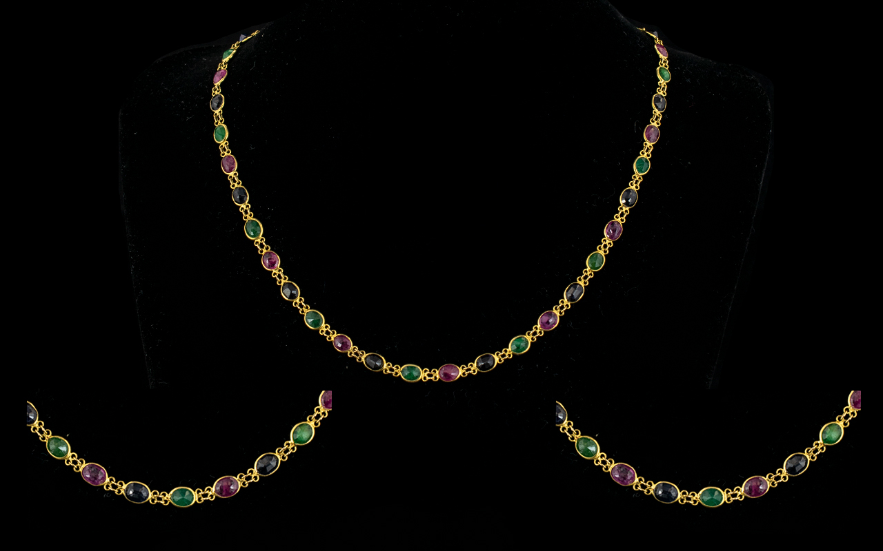 18ct Gold Exquisite Stone Set Necklace of Attractive Form / Design.