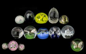 A Mixed Collection Of 15 Modern Loose Paperweights Various designs and colours.