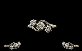 ANTIQUE 18ct DIAMOND RING.