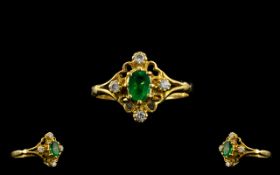 18ct Gold Petite and Attractive Emerald