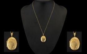 9ct Gold Hinged Locket with Attached 9ct Gold Chain, Chain and Locket Marked for 9.375.