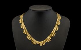 A Superb Quality Ladies 9ct Gold 1960's Panther Design Necklace of Excellent Form. c.1960's.