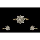 18ct Gold - Attractive Diamond Set Clust