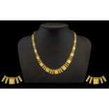 A Top Quality Made Ladies 9ct Polished Gold Necklace - of wonderful form and design. Hangs