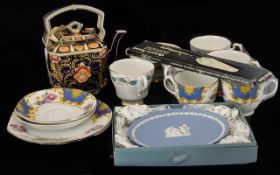 Small Collection of Tea Sets and Porcelain - to include Grosvenor Windsor China, 2 cups, 2 saucers,