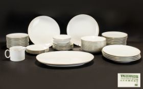 Thomas Rosenthal German Part Dinner Service. Comprises six large dinner plates 10'' diameter; 10