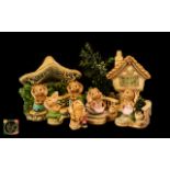 Pendelfin Wishing Well & Cottage with figures including two Event Piece, two Registered Design,