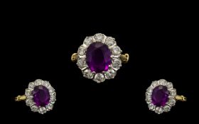 18ct Gold - Attractive 1950's Amethyst and Diamond Set Cluster Ring, Flower head Setting,