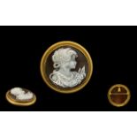 18ct Gold Attractive Round Shaped Cameo Pendant / Brooch of Excellent Quality,