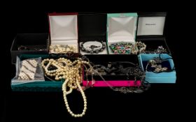 Large Collection of Vintage & Contemporary Costume Jewellery to include a diamante and black stone