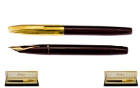 Sheaffer Deluxe Fountain Pen with 14ct - 585 gold nib, with Parker box. Please see images.