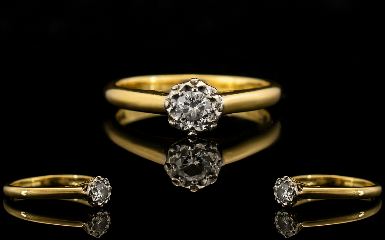 18ct Gold - Attractive Single Stone Diamond Set Ring - Illusion Set. Full Hallmark for 750 - 18ct.