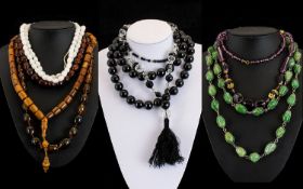 Collection of Vintage Beads. Costume jewellery beads, comprising lilac and gilt beads; jade and