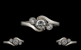 18ct White Gold Attractive 3 Stone Diamond Ring, Excellent Setting, The 3 Diamonds of Excellent