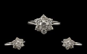 18ct White Gold Attractive - Diamond Set