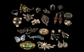 A Very Good Collection of Assorted Silver Jewellery and a Few Pieces of Costume Jewellery - The