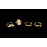 Small Collection of 9ct Gold Jewellery - including a pair of 9ct Gold hoop earrings, a 9ct Gold