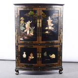 Japanese lacquered Corner cabinet