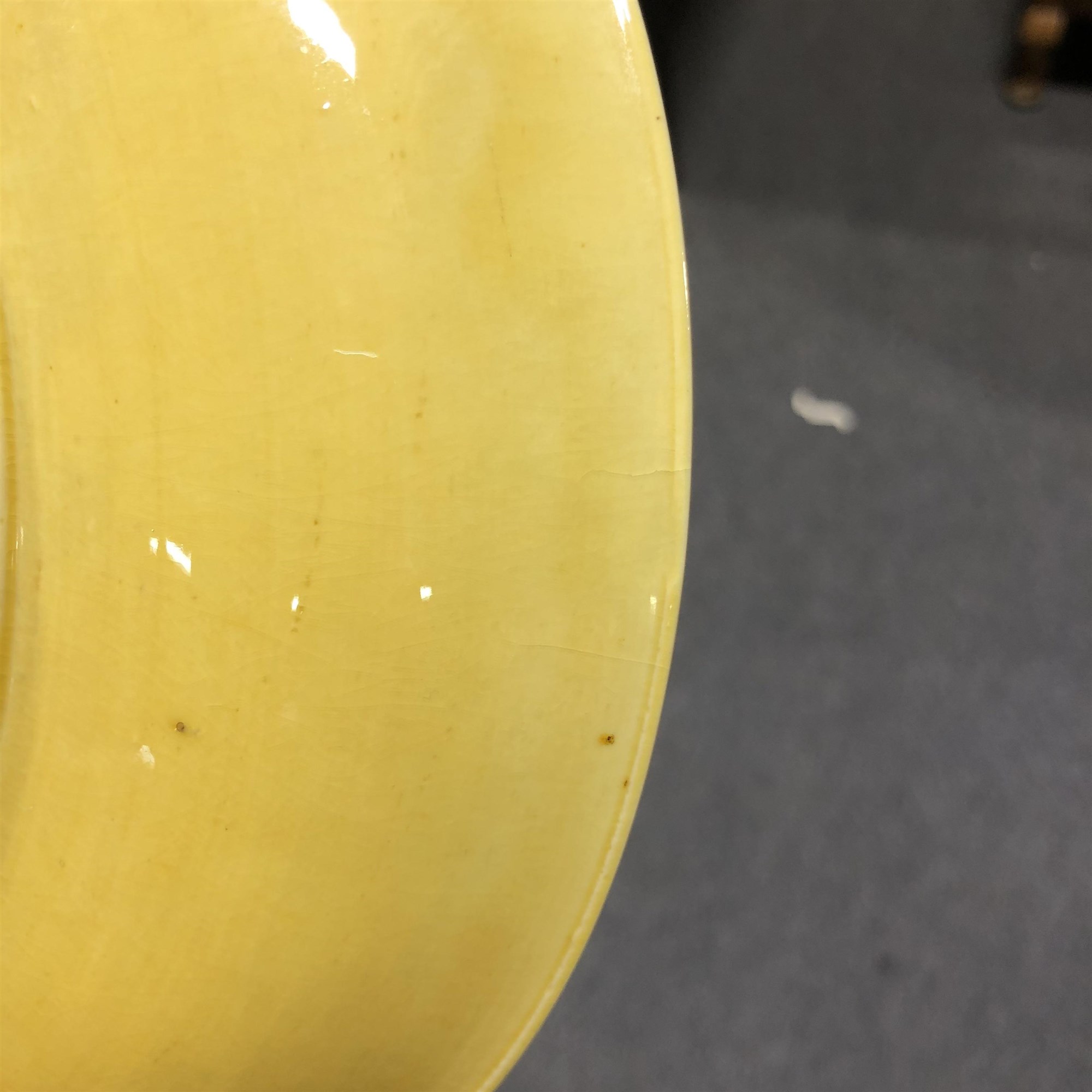 Chinese yellow ground circular dish, bearing... - Bild 2 aus 7