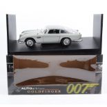 AutoArt Goldfinger 007 Aston Martin, DB5 from the James Bond Collection, 1:18 scale model, boxed