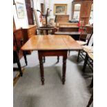 Victorian mahogany Pembroke table,