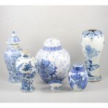 A quantity of Chinese blue and white ceramics