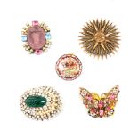 Thirty-four vintage costume jewellery brooches, Scottie dogs, perspex amber, Jan Michaels San