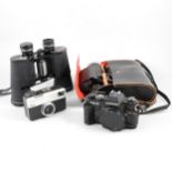 Vintage cameras and binoculars; a collection of cameras and binoculars