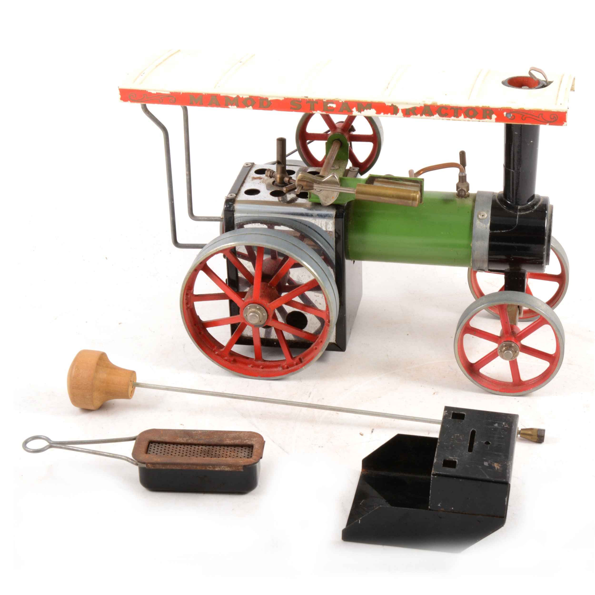 Mamod live steam showman's engine TE1, with burner and steering stick, not boxed.