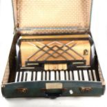 A Honher Vitruola III piano accordion, ...