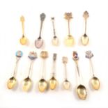 A small quantity of silver and other crested and collectors'/souvenir spoons.