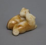 A white jade carving