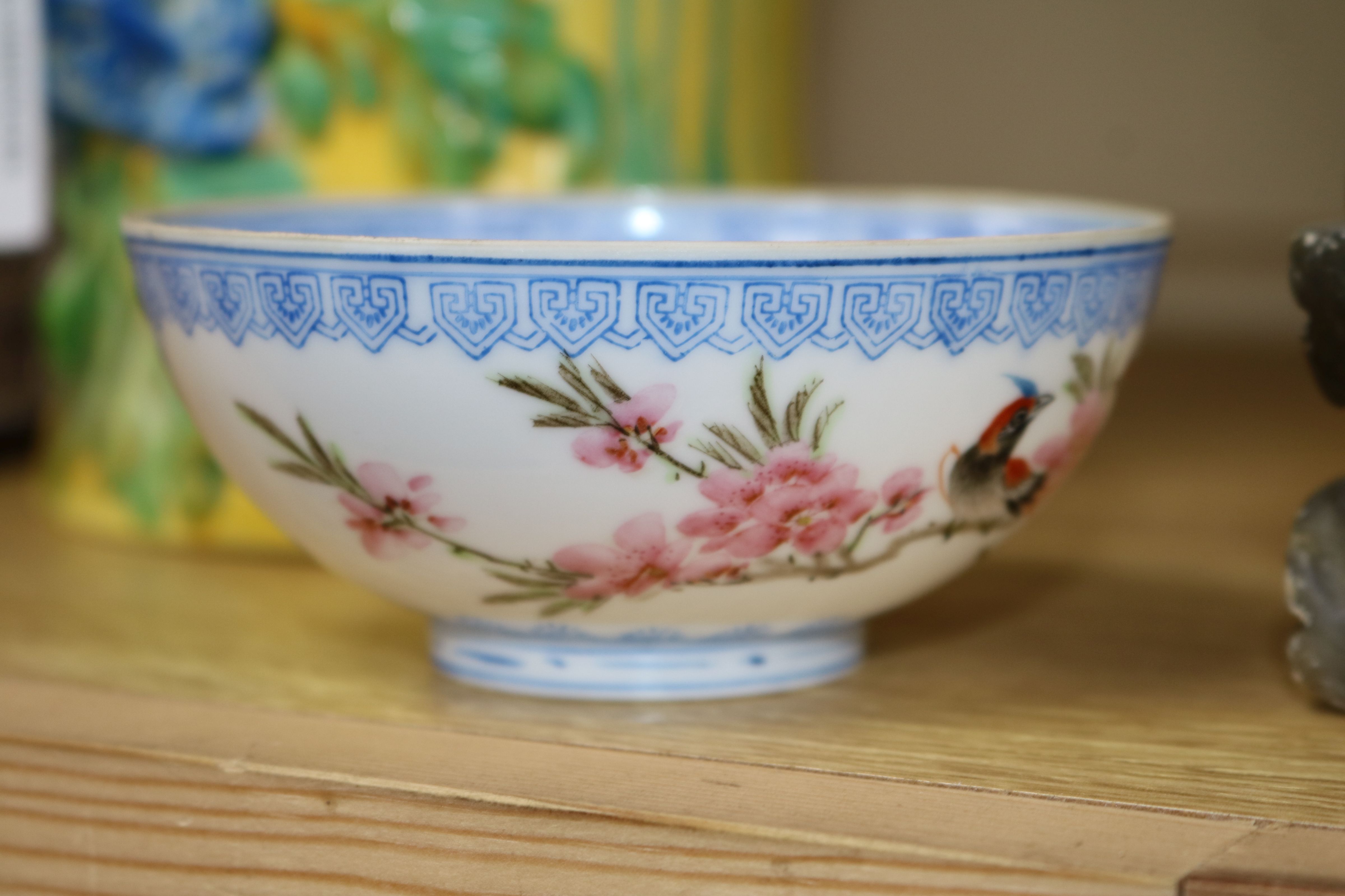 Three Chinese egg shell bowls, with fitted box - Image 2 of 9