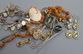 Mixed jewellery including gold mounted cameo, silver charm bracelet, two micro mosaic items and