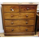 A Victorian mahogany chest of drawers W.114cm